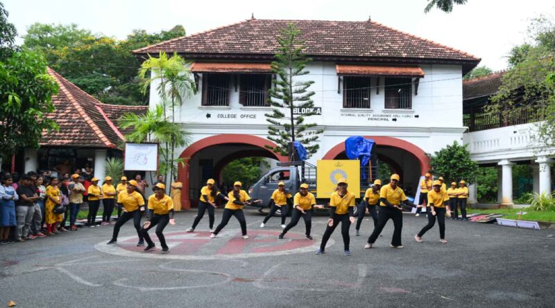 keraleeyam flash mob